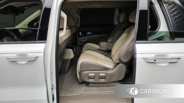 Kia Carnival 4th generation 2023 Белый из Кореи, фото 3