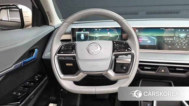 Ssangyong Torres EVX 2024 Песочный из Кореи, фото 3