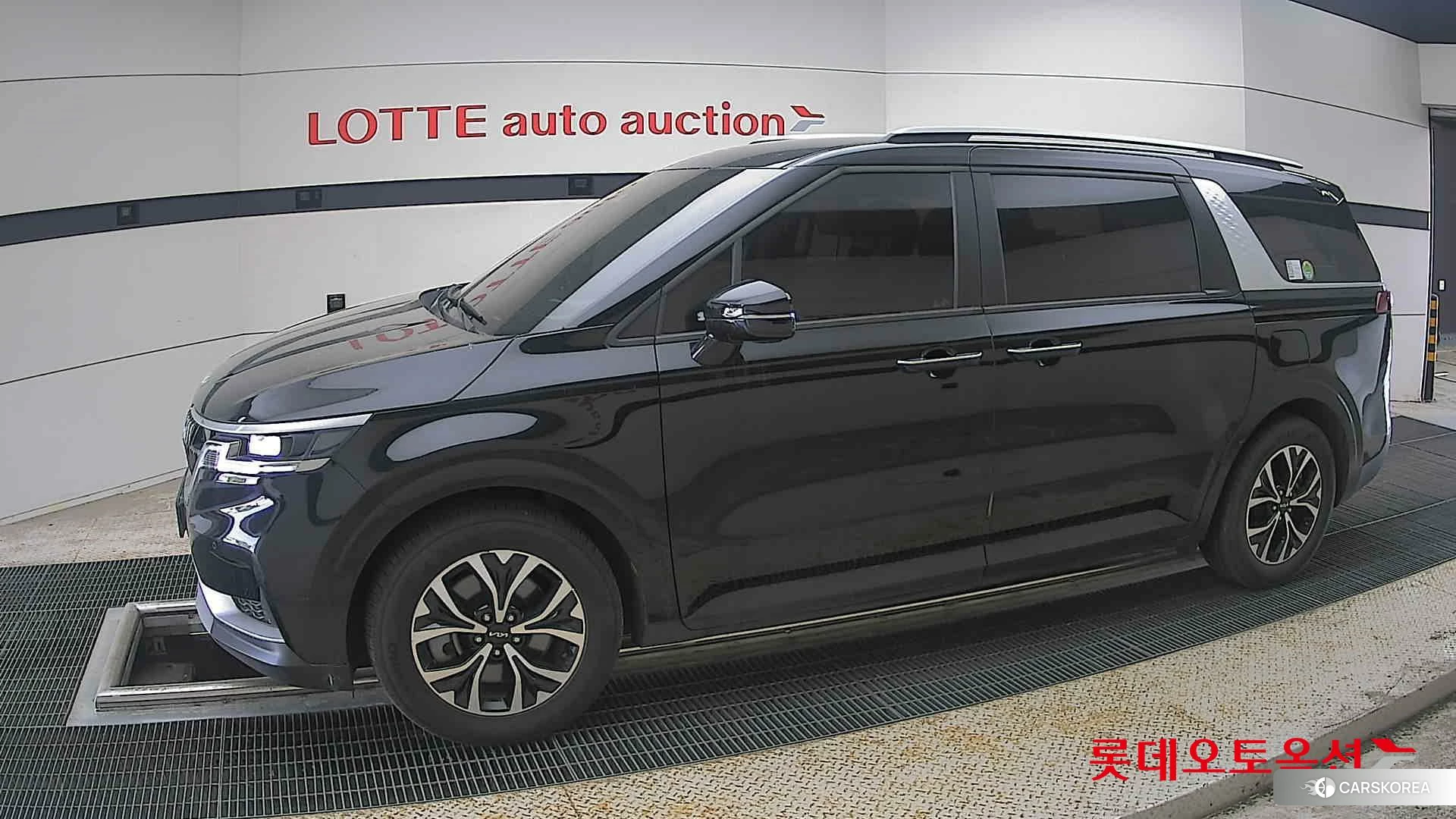 Kia Carnival 2023 Aurora Black Pearl из Кореи, фото 3