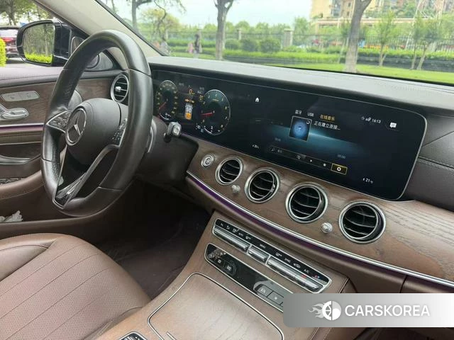 Mercedes-Benz E-class 2023 Черный из Китая, фото 3