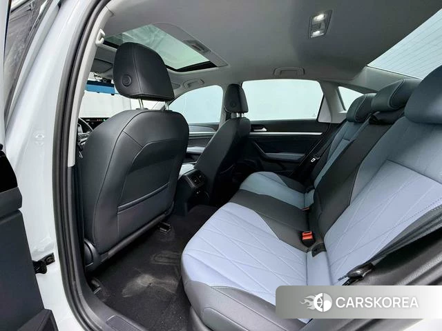 Volkswagen Lavida 2022 Белый из Китая, фото 3