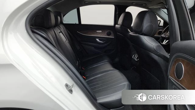 Mercedes-Benz E-Class W213 2020 Белый из Кореи, фото 3