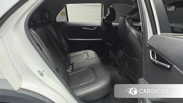 Kia Di Ol Nu Niro 2022 Белый из Кореи, фото 3