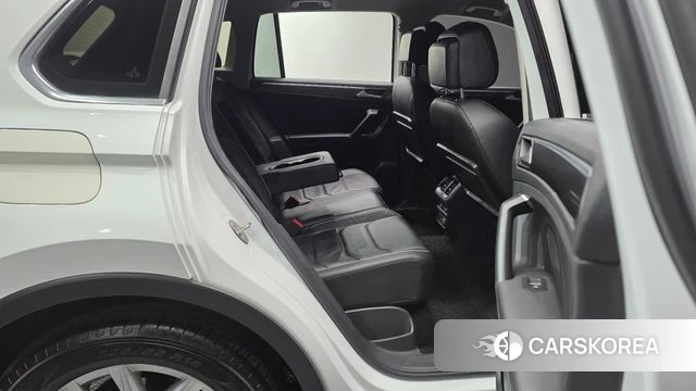 Volkswagen Tiguan second Generation 2020 Белый из Кореи, фото 3