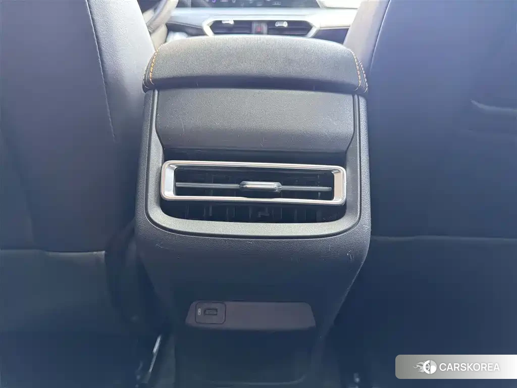 Chang'an Changan UNI-T 2022 Silver/gray из Китая, фото 3