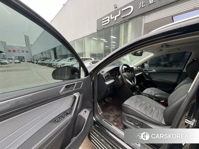 Volkswagen Tiguan X 2022 Черный из Китая, фото 3