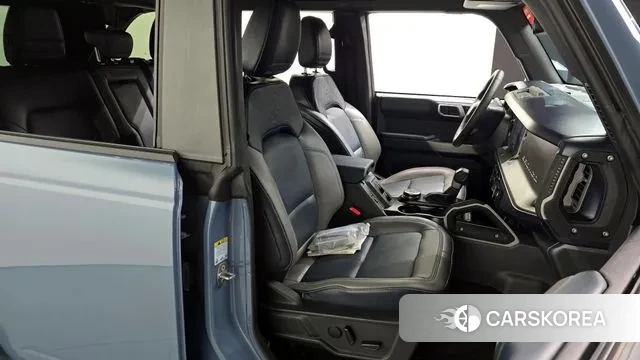 Ford Bronco 6th Generation 2023 Небесно-голубой из Кореи, фото 3