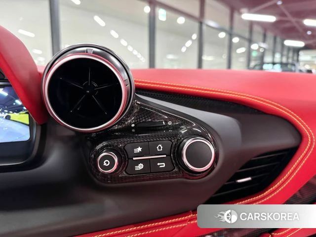 Ferrari F8 Spider 2021 Черный из Кореи, фото 3