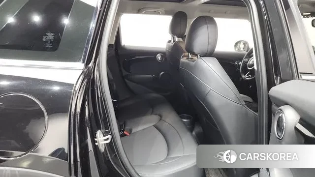 Mini Cooper D 2018 Черный из Кореи, фото 3