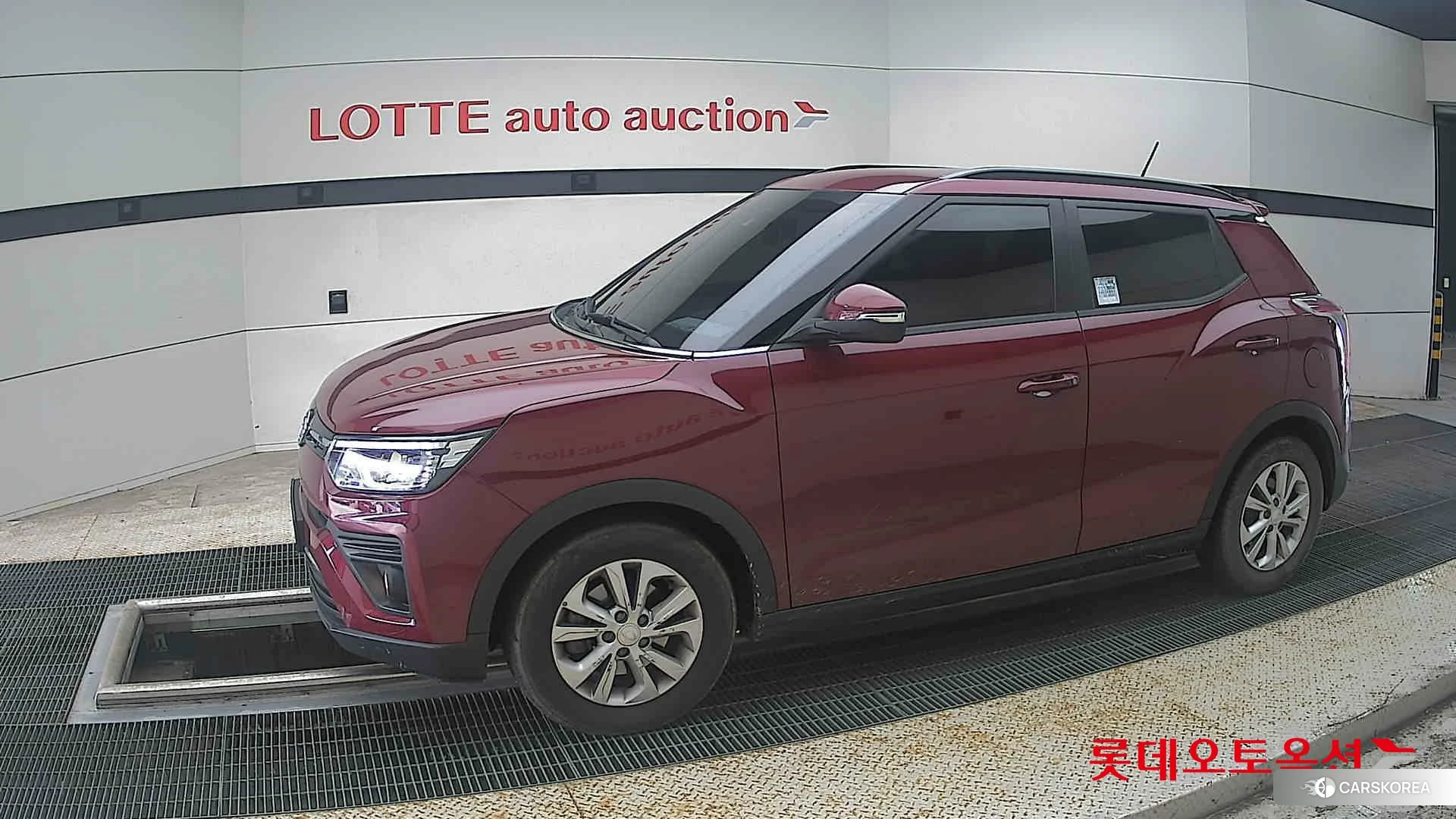 SsangYong Tivoli 2021 Cherry Red из Кореи, фото 3