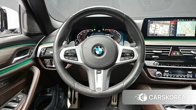 BMW 5 Series (G30) 2020 Белый из Кореи, фото 3