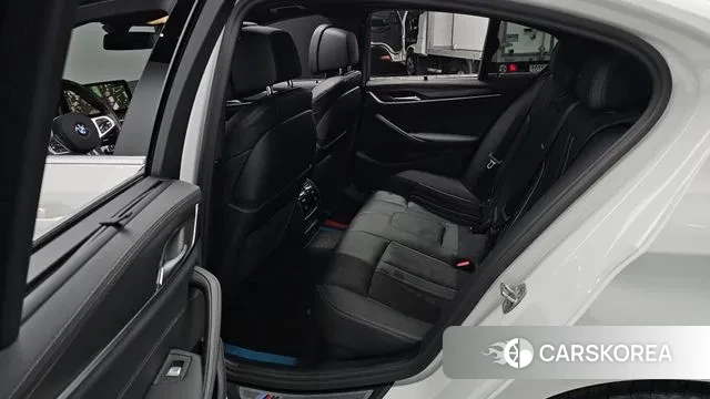 BMW 5 Series (G30) 2022 Белый из Кореи, фото 3