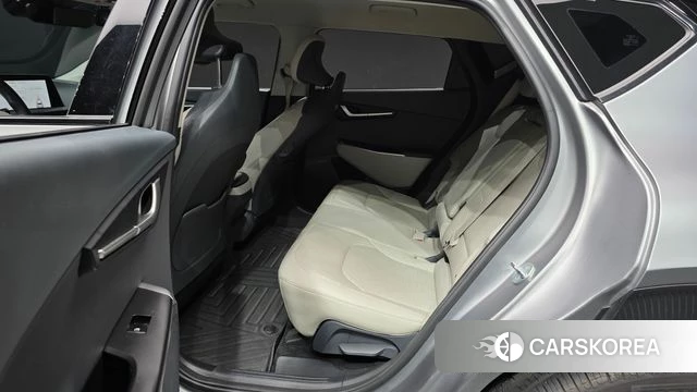 Kia EV6 2023 Серебристо-серый из Кореи, фото 3