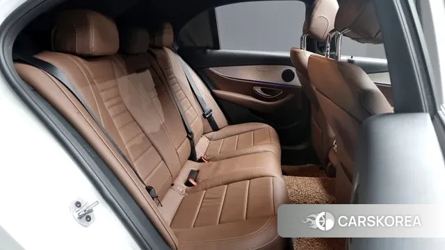 Mercedes-Benz E-Class W213 2021 Белый из Кореи, фото 3