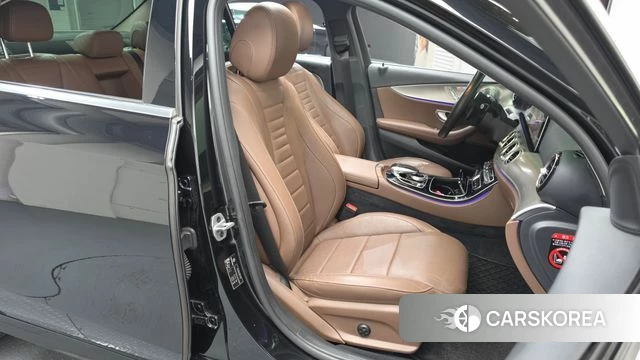 Mercedes-Benz E-Class W213 2019 Черный из Кореи, фото 3
