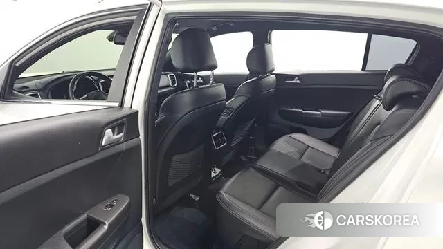 Kia Sportage The Bold 2021 Белый из Кореи, фото 3