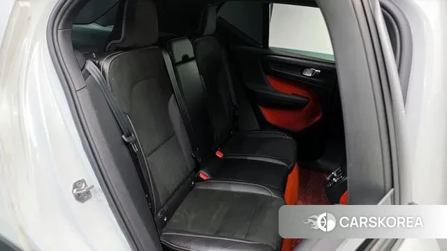 Volvo XC40 2019 Белый из Кореи, фото 3