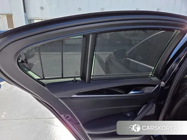 BMW 5 Series (G30) 2021 Черный из Кореи, фото 3