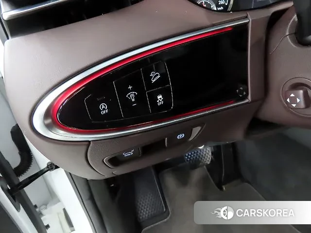 Genesis GV70 2023 Белый из Кореи, фото 3