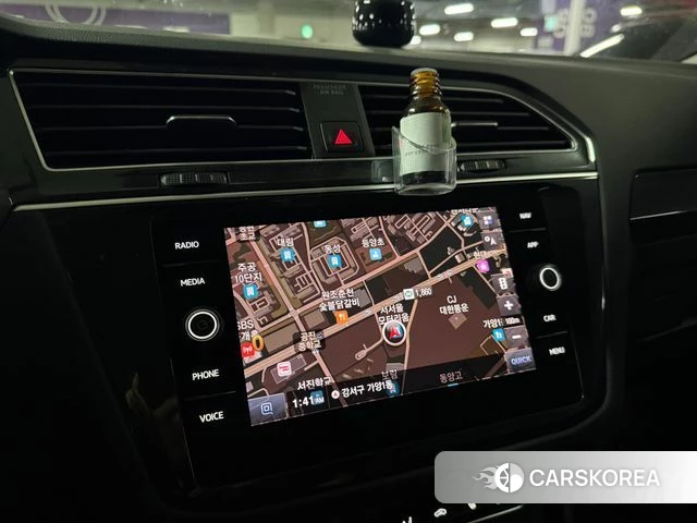 Volkswagen Tiguan second Generation 2020 Белый из Кореи, фото 3