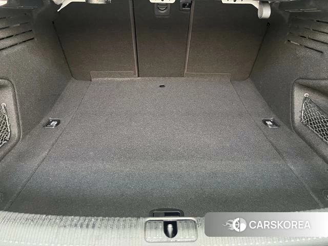 Audi A4L 2023 Белый из Китая, фото 3