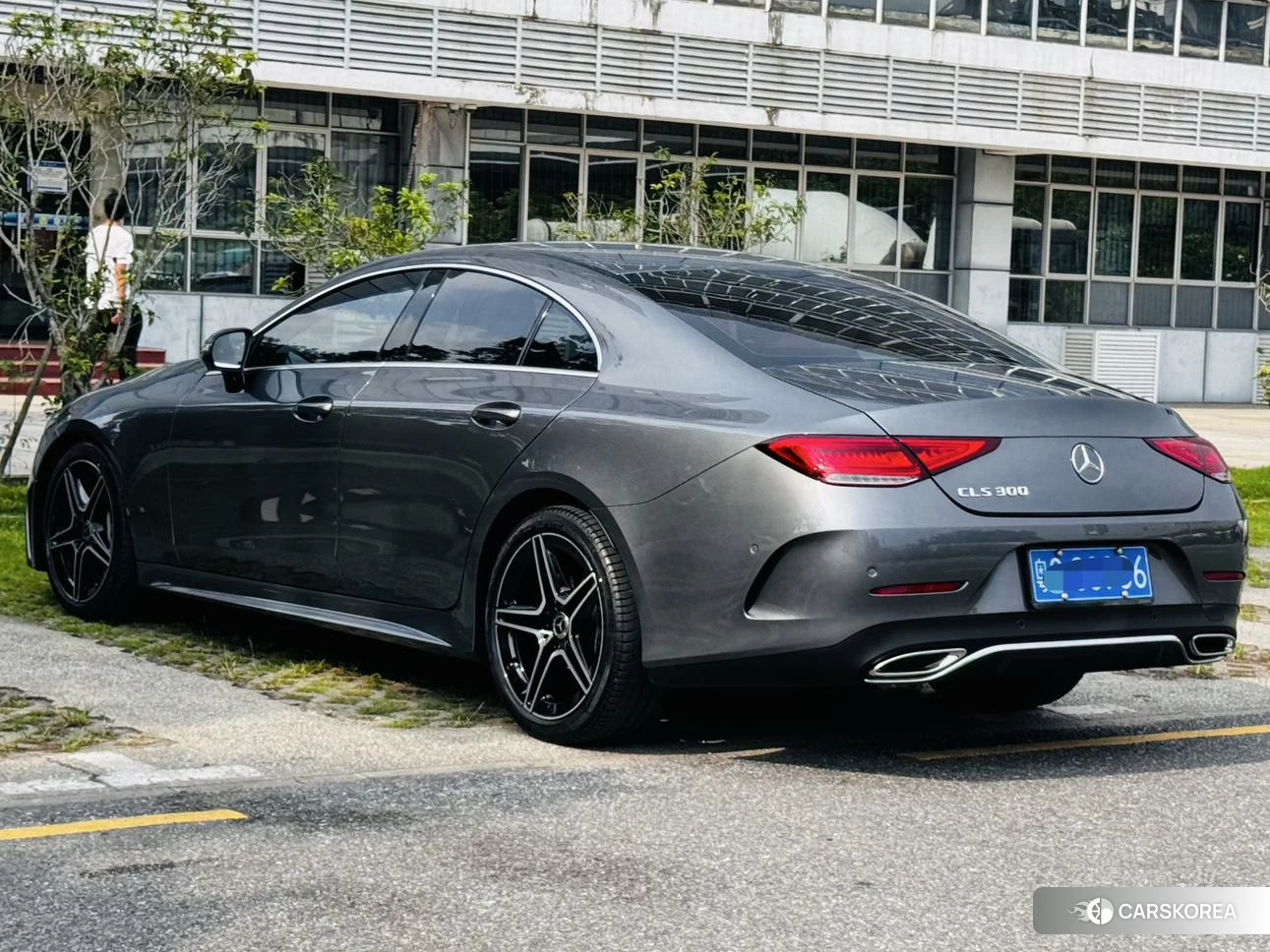 Mercedes-Benz CLS 2023 Темно-серый из Китая, фото 3