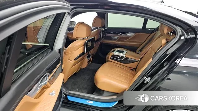 BMW 7 Series (G11) 2020 Черный из Кореи, фото 3