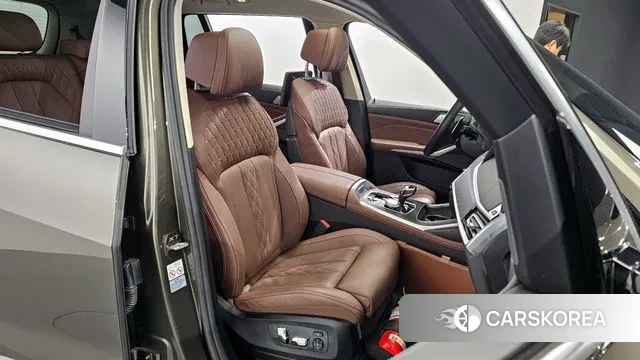 BMW X7 (G07) 2020 Золотой из Кореи, фото 3