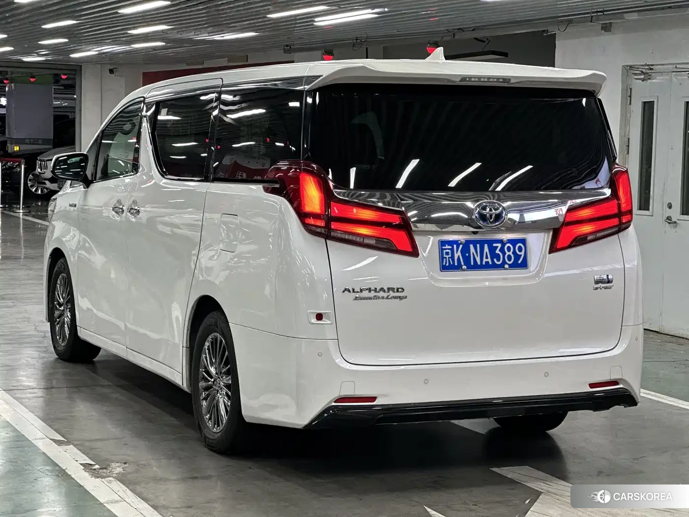 Toyota Elfa 2021 Белый из Китая, фото 3