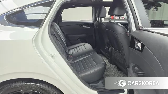 Kia The New K3 2nd generation 2021 Белый из Кореи, фото 3