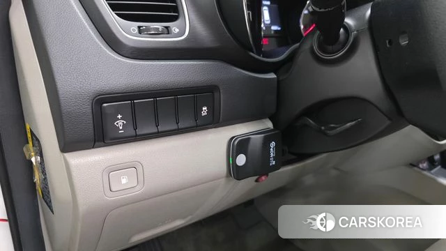 Kia The New Carnival 2018 Желтый из Кореи, фото 3