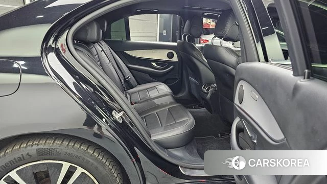 Mercedes-Benz E-Class W213 2021 Черный из Кореи, фото 3