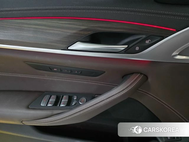 BMW 5 Series (G30) 2020 Белый из Кореи, фото 3