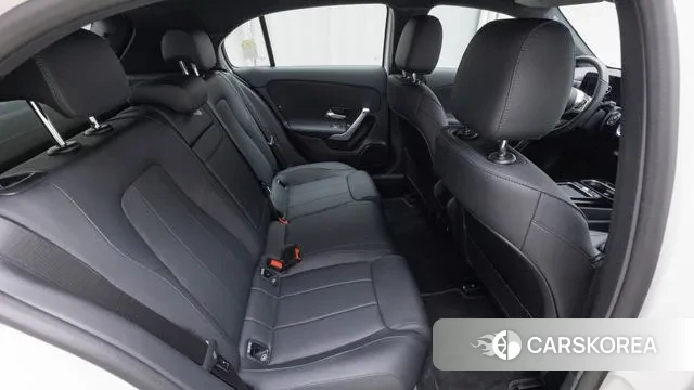 Mercedes-Benz A-Class W177 2024 Белый из Кореи, фото 3