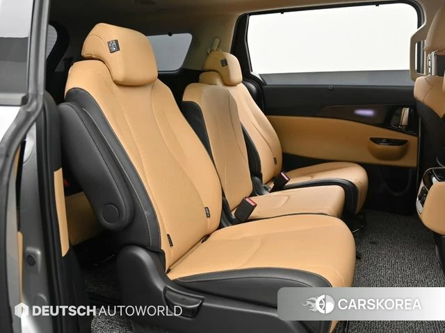 Kia Carnival 4th generation 2023 Серебряный из Кореи, фото 3