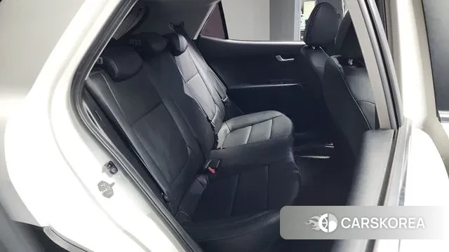 Kia Stonic 2019 Белый из Кореи, фото 3