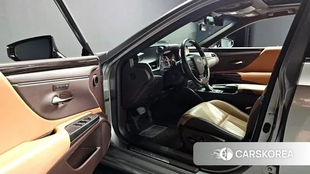 Lexus ES300h 7th generation 2020 Серый из Кореи, фото 3