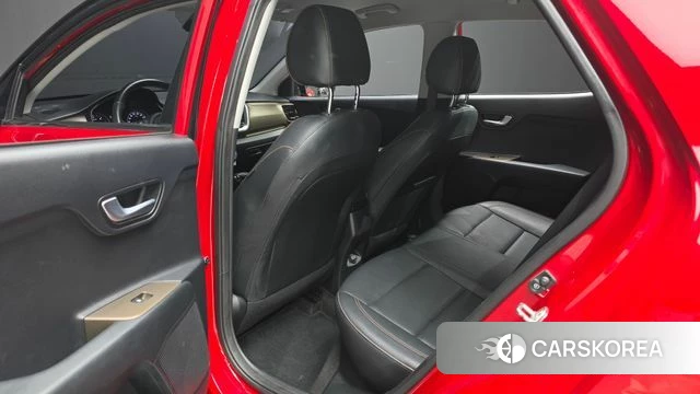 Kia Stonic 2018 Красный из Кореи, фото 3