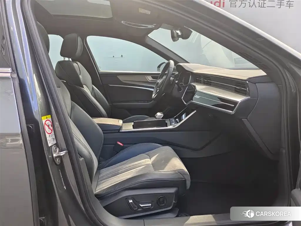 Audi A6L 2024 Silver/gray из Китая, фото 3