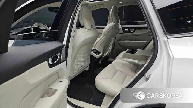 Volvo XC60 second Generation 2025 Белый из Кореи, фото 3