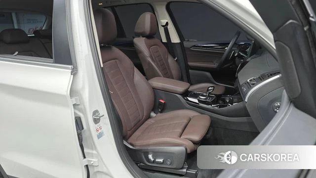 BMW X3 (G01) 2023 Белый из Кореи, фото 3