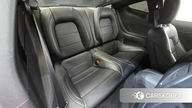 Ford Mustang 7th Generation 2024 Красный из Кореи, фото 3