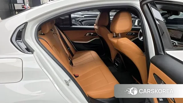 BMW 3 Series (G20) 2023 Белый из Кореи, фото 3