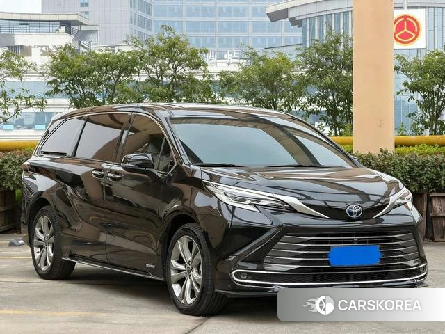 Toyota Saina 2023 Черный из Китая, фото 3