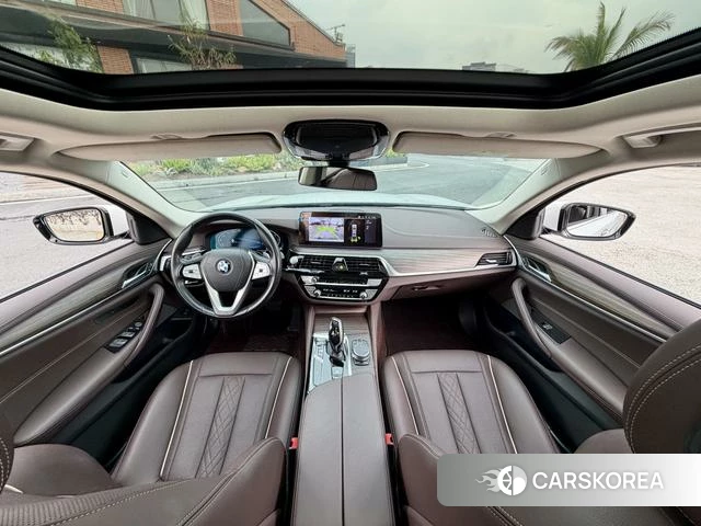 BMW 5 series 2021 Белый из Китая, фото 3
