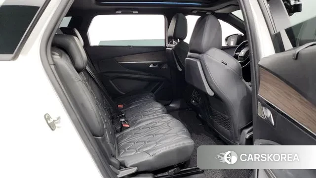 Peugeot 5008 second generation 2022 Белый из Кореи, фото 3