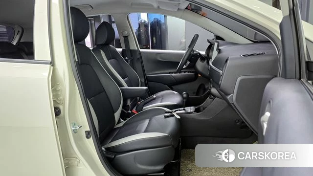 Kia Morning Urban (JA) 2022 Жемчужный цвет из Кореи, фото 3