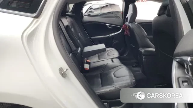 Volvo V40 Cross-Country 2018 Белый из Кореи, фото 3