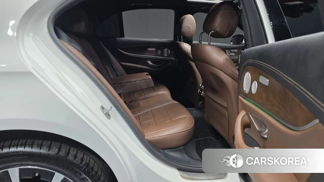 Mercedes-Benz E-Class W213 2021 Белый из Кореи, фото 3