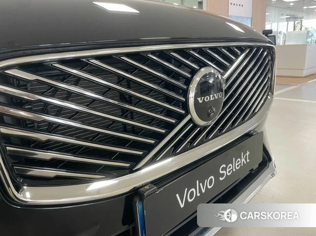 Volvo XC60 second Generation 2026 Черный из Кореи, фото 3
